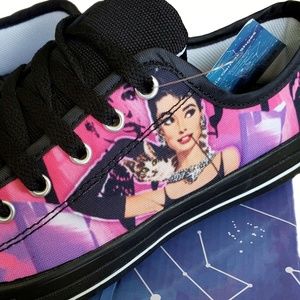 NWT 💎 Breakfast At Tiffany's Sneakers